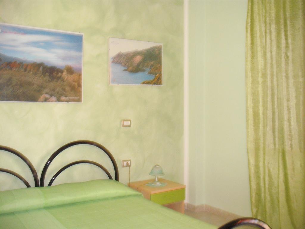 Domu De Palla- Iun-E5167 Bauladu Habitación foto