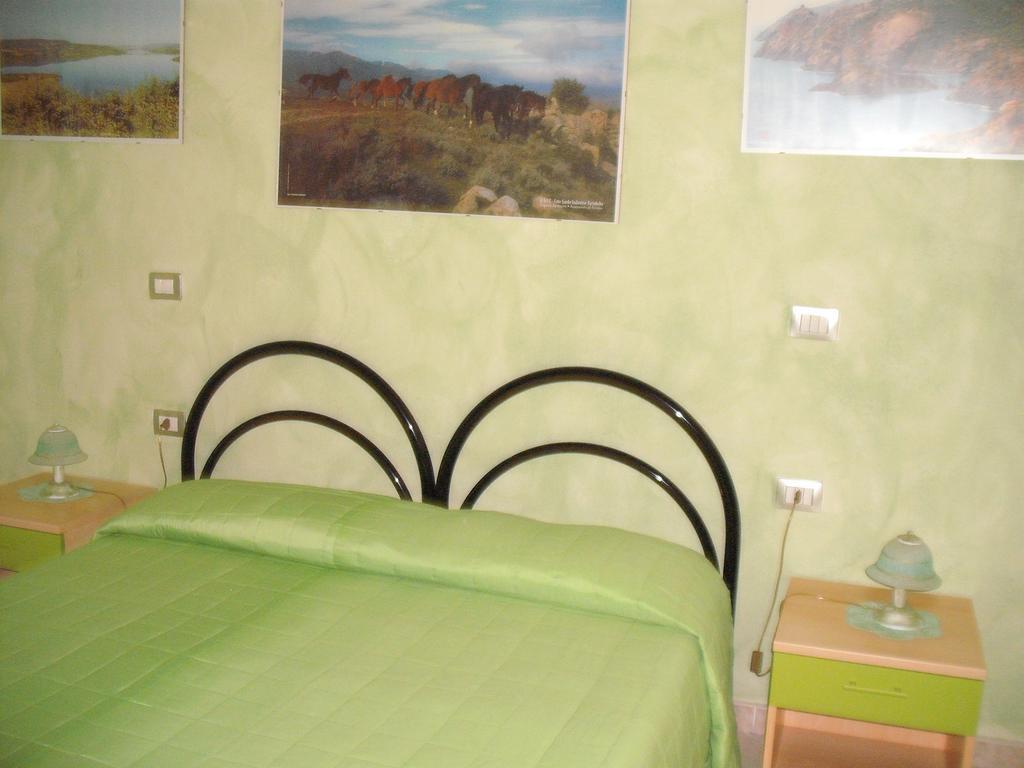 Domu De Palla- Iun-E5167 Bauladu Habitación foto